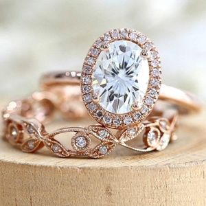 Oval White Topaz in Halo 18K Rose Gold Ring Set